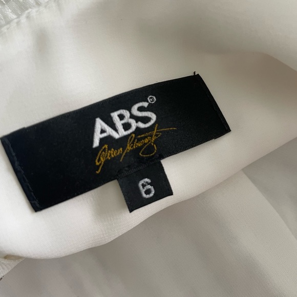 ABS Long sleeve knee length white dress - great for white parties or festivals! - Picture 4 of 4